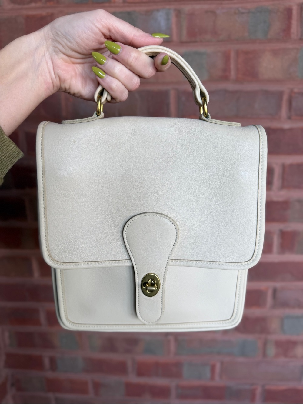 Vintage Coach Station Bag 5130 in Bone EUC